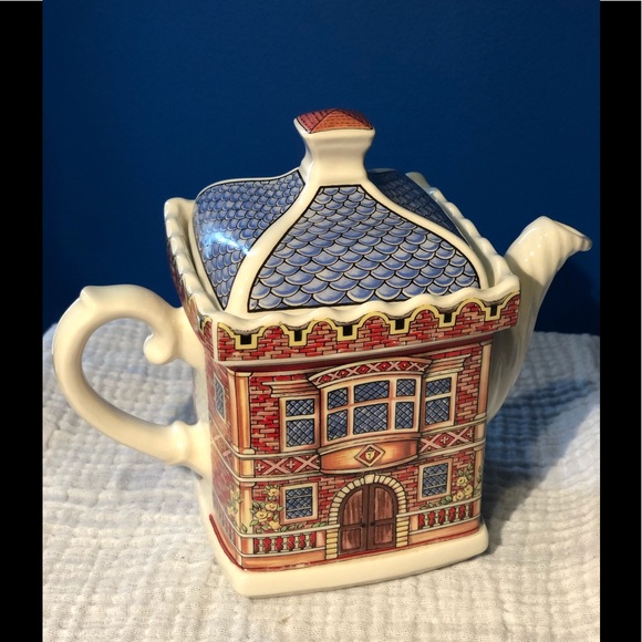 SADLER Dining Sadler English Country Houses Elizabethan Teapot